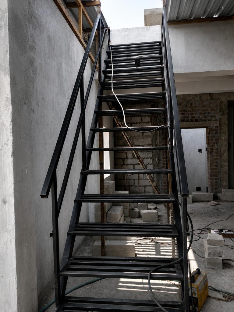 Architectural MS Steel Staircase & Handrails